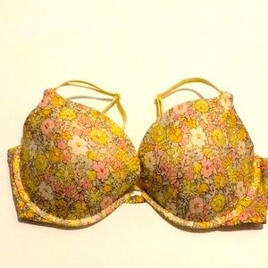 Victoria’s Secret floral bra 36DD